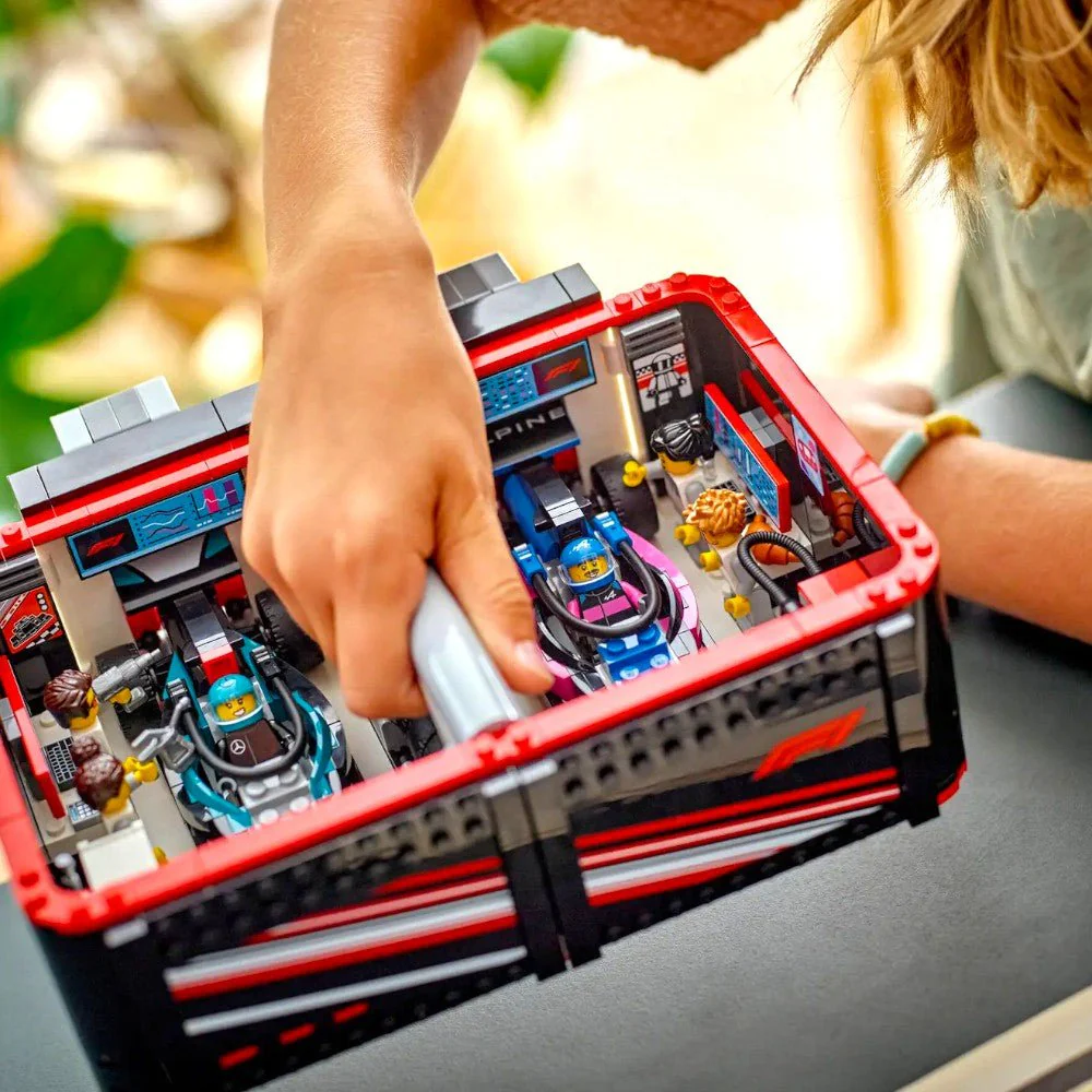 Bloques LEGO Taller de F1® con Autos Mercedes-AMG y Alpine - Image 5
