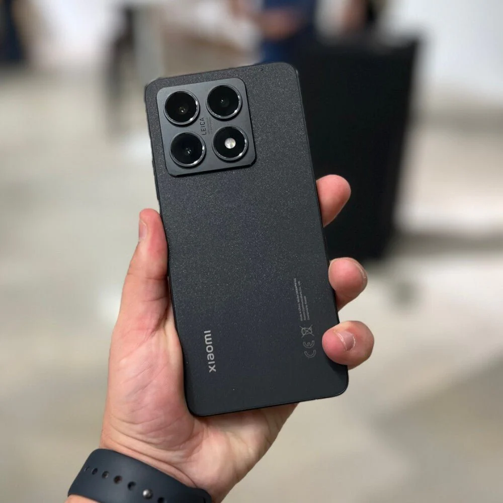 Celular Xiaomi 14T / RAM 12Gb / 512Gb SSD / Negro