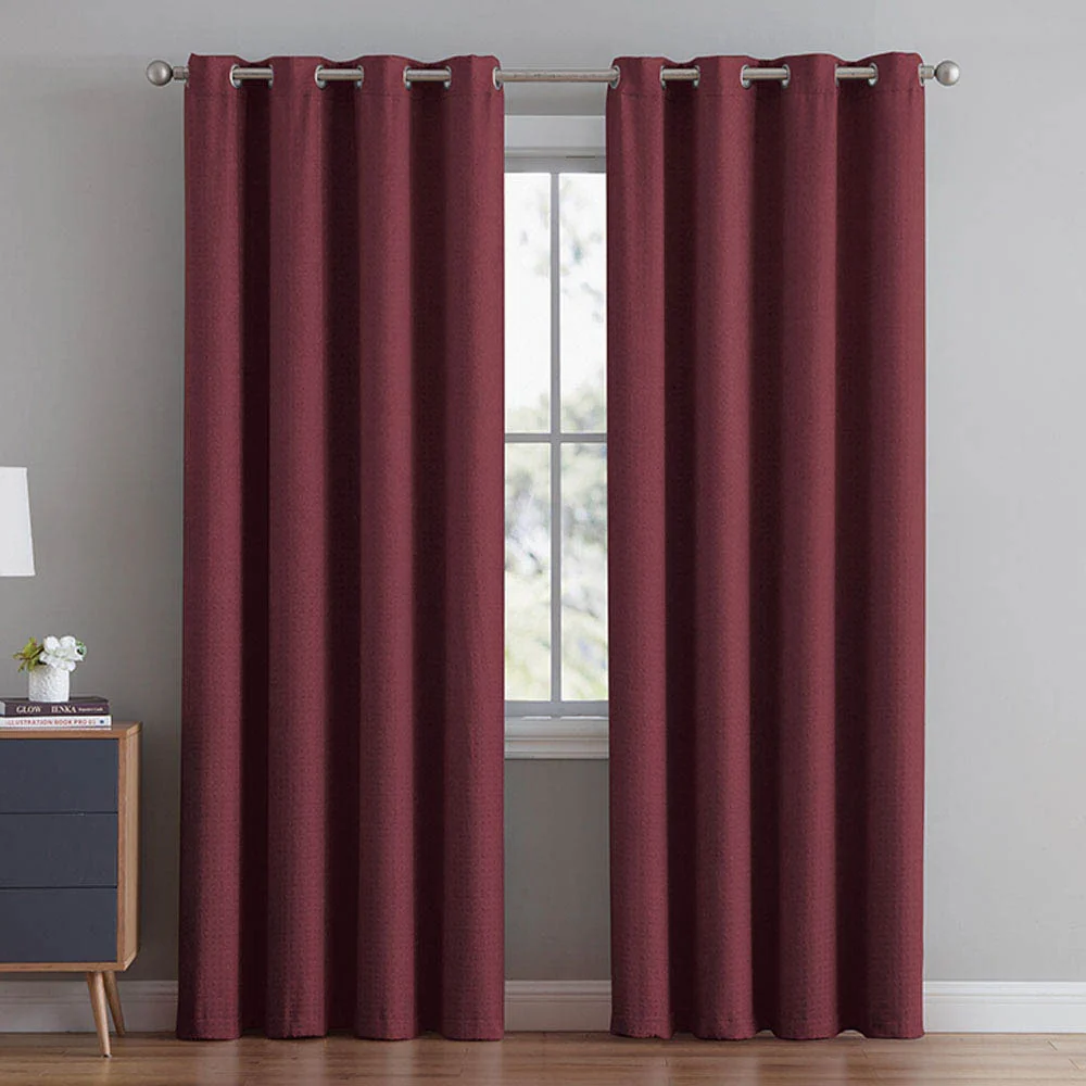Cortina Victoria Classics Bethany Blackout Con Aros 52" x 90" - Rojo oscuro