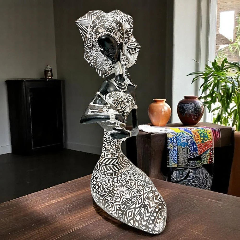 Figura Decorativa Concepts Dama / Poliresina