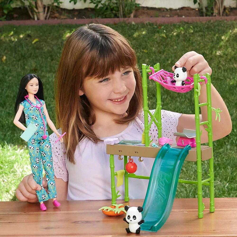 Muñeca Barbie Cuidadora de Pandas - Image 2